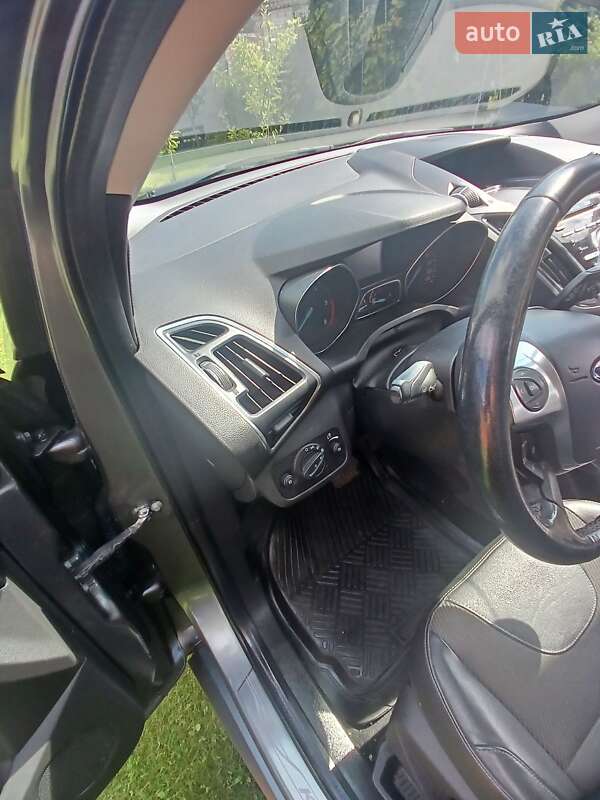 Внедорожник / Кроссовер Ford Kuga 2013 в Луцке