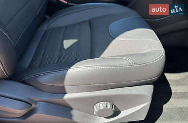 Внедорожник / Кроссовер Ford Kuga 2014 в 