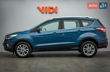 Внедорожник / Кроссовер Ford Kuga 2019 в 