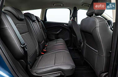 Внедорожник / Кроссовер Ford Kuga 2019 в 