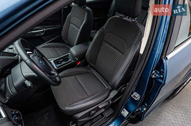 Внедорожник / Кроссовер Ford Kuga 2019 в 