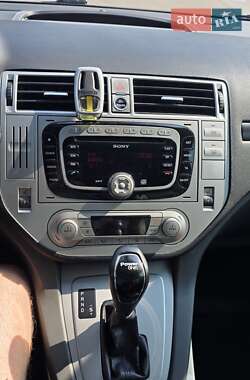Внедорожник / Кроссовер Ford Kuga 2012 в 