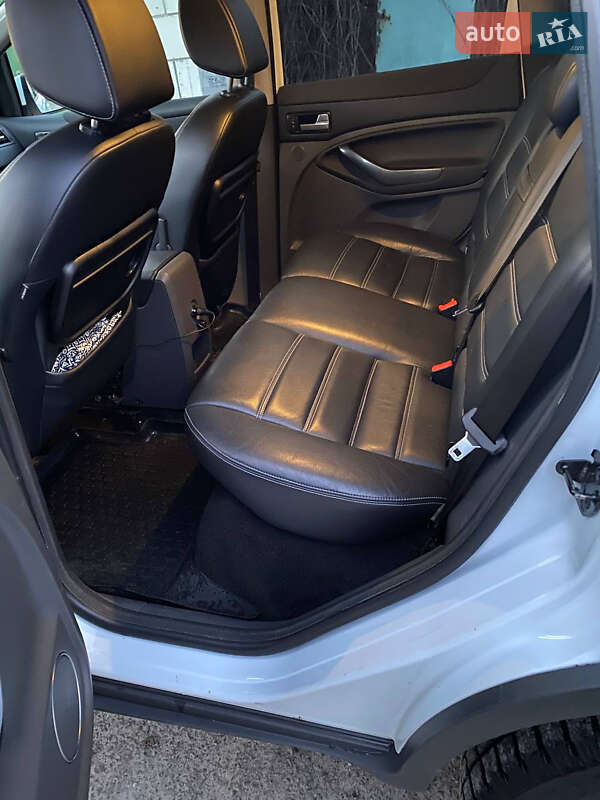 Внедорожник / Кроссовер Ford Kuga 2012 в Киеве фото 4 Внедорожник / Кроссовер Ford Kuga 2012 в Киеве