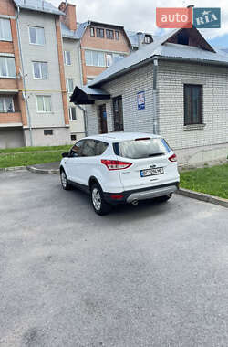 Внедорожник / Кроссовер Ford Kuga 2014 в 