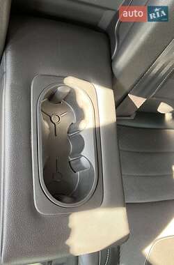 Позашляховик / Кросовер Ford Kuga 2013 в 