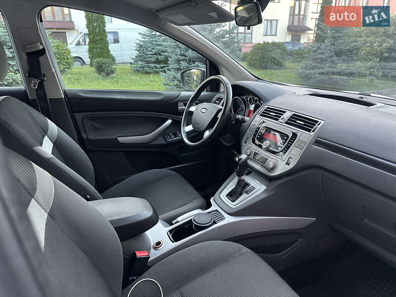 Внедорожник / Кроссовер Ford Kuga 2010 в Ровно