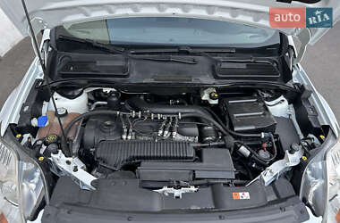 Внедорожник / Кроссовер Ford Kuga 2010 в 