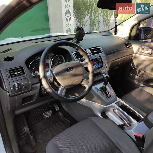 Внедорожник / Кроссовер Ford Kuga 2012 в Баре фото 11 Внедорожник / Кроссовер Ford Kuga 2012 в Баре