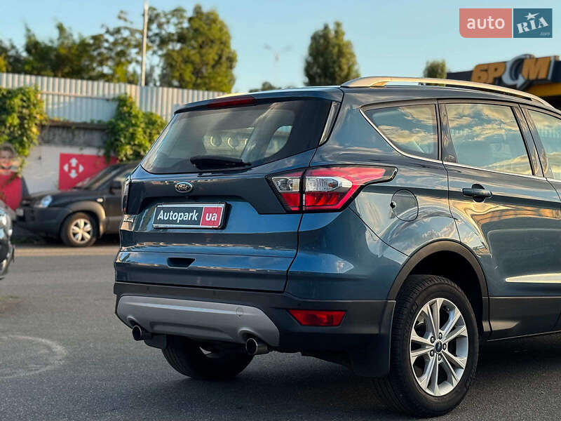 Внедорожник / Кроссовер Ford Kuga 2019 в Киеве