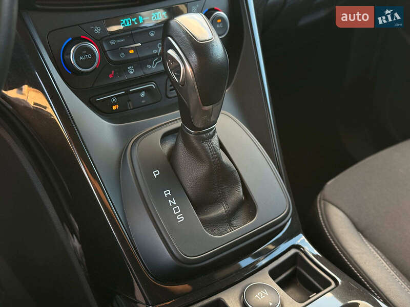 Внедорожник / Кроссовер Ford Kuga 2019 в Киеве