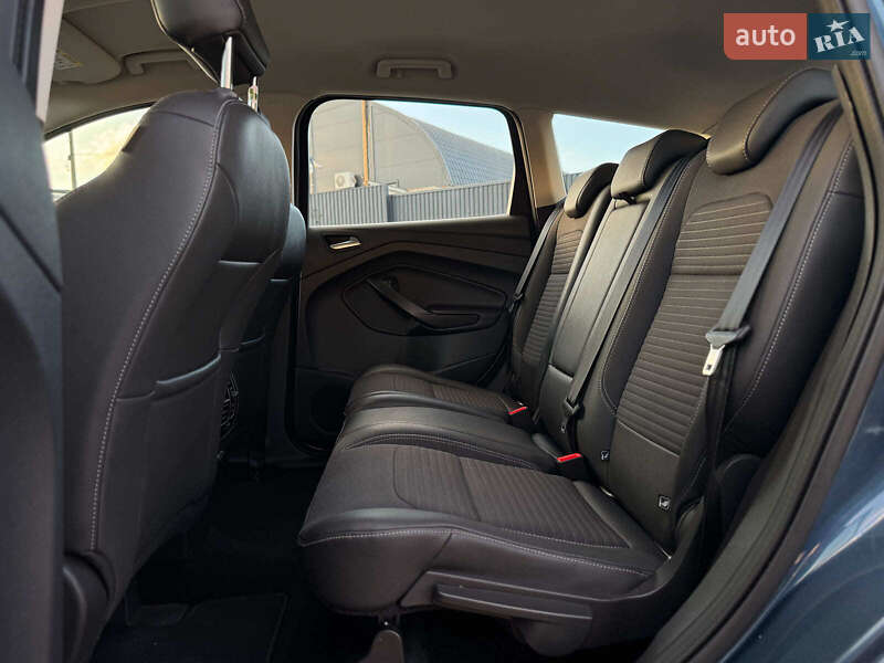 Внедорожник / Кроссовер Ford Kuga 2019 в Киеве