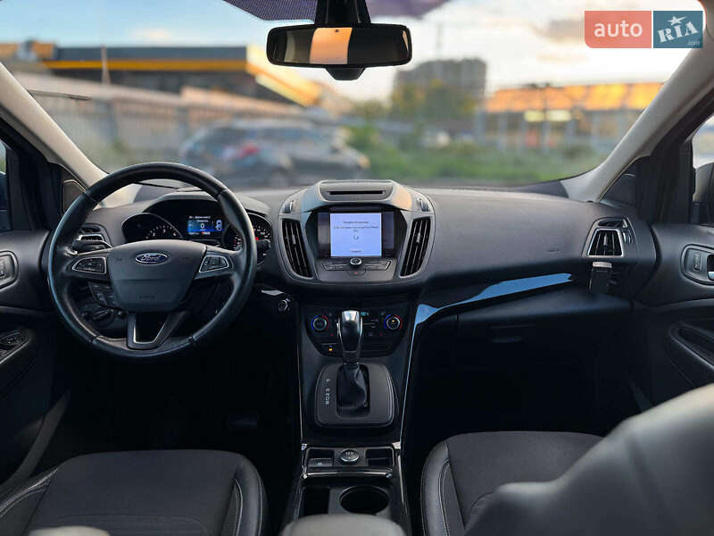 Внедорожник / Кроссовер Ford Kuga 2019 в Киеве