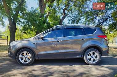 Внедорожник / Кроссовер Ford Kuga 2015 в 