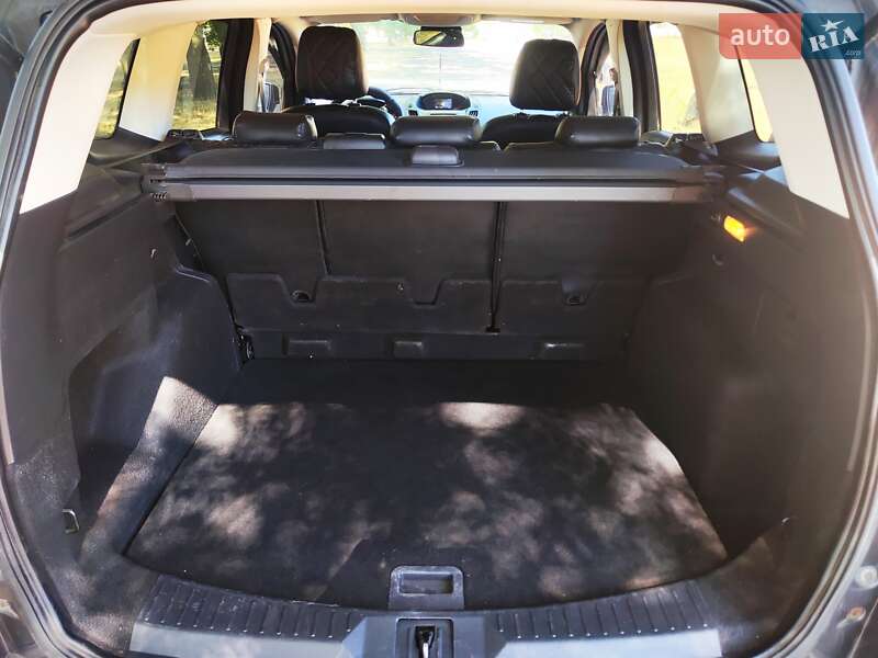 Внедорожник / Кроссовер Ford Kuga 2015 в Вознесенске