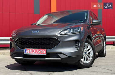 Внедорожник / Кроссовер Ford Kuga 2021 в Киеве