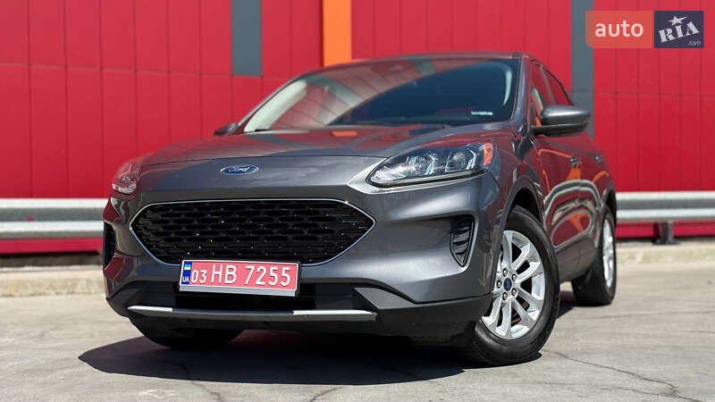 Внедорожник / Кроссовер Ford Kuga 2021 в Киеве