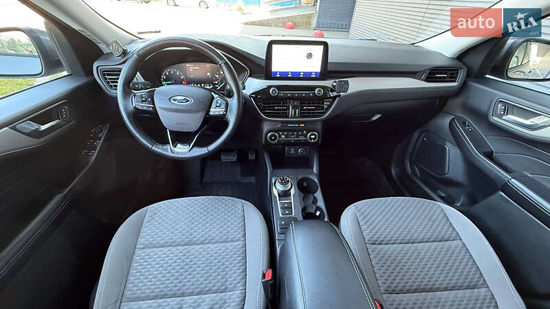 Внедорожник / Кроссовер Ford Kuga 2021 в Киеве