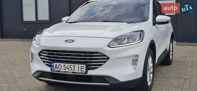Внедорожник / Кроссовер Ford Kuga 2020 в Мукачево