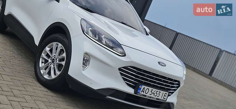 Внедорожник / Кроссовер Ford Kuga 2020 в Мукачево