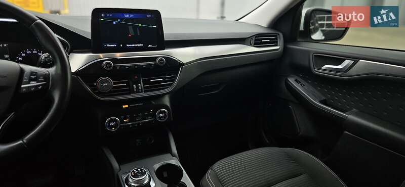 Внедорожник / Кроссовер Ford Kuga 2020 в Мукачево