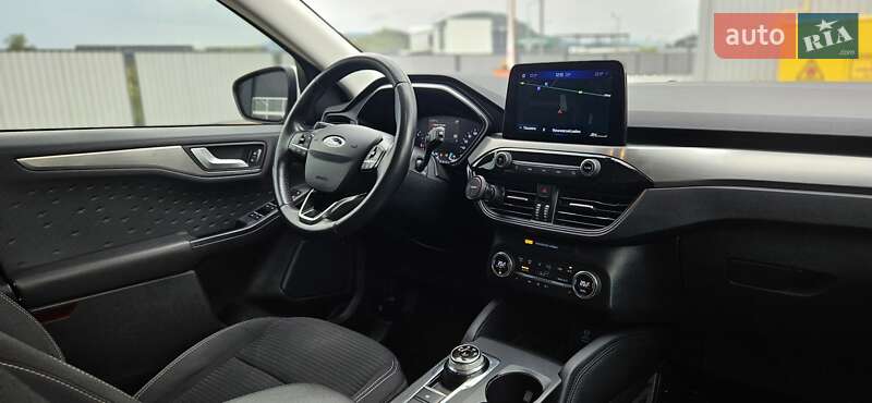 Внедорожник / Кроссовер Ford Kuga 2020 в Мукачево
