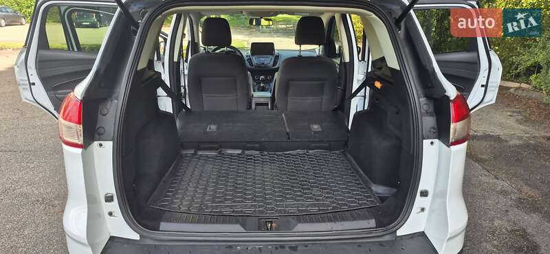 Внедорожник / Кроссовер Ford Kuga 2014 в Машевке