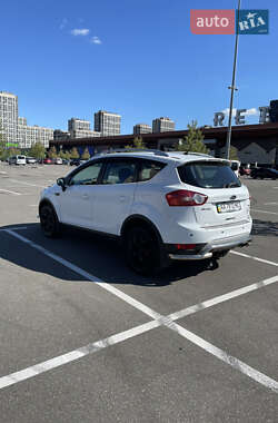 Внедорожник / Кроссовер Ford Kuga 2011 в 