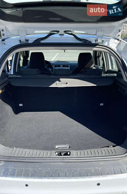 Внедорожник / Кроссовер Ford Kuga 2011 в 