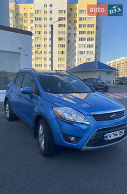 Внедорожник / Кроссовер Ford Kuga 2010 в 