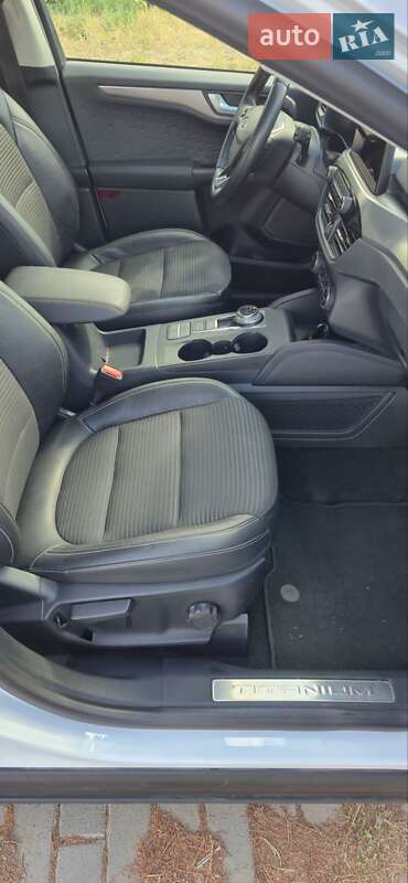 Внедорожник / Кроссовер Ford Kuga 2020 в Ромнах фото 16 Внедорожник / Кроссовер Ford Kuga 2020 в Ромнах