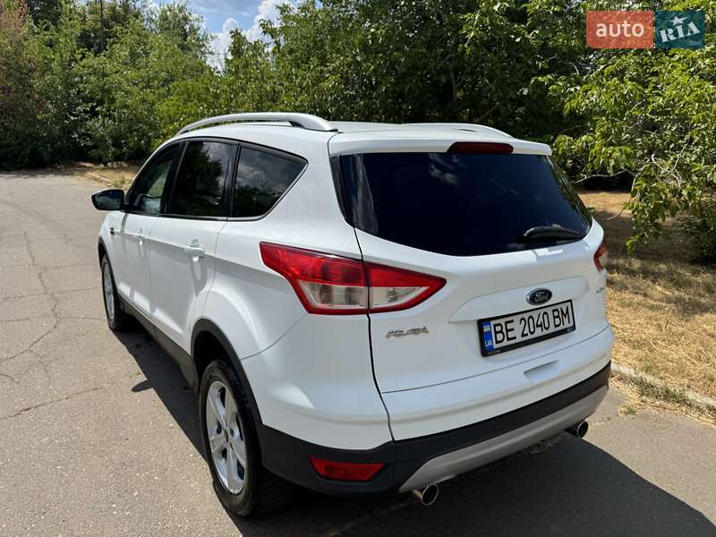 Внедорожник / Кроссовер Ford Kuga 2016 в Южноукраинске