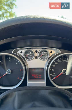 Внедорожник / Кроссовер Ford Kuga 2011 в 