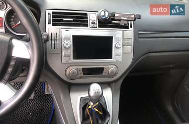 Внедорожник / Кроссовер Ford Kuga 2013 в 