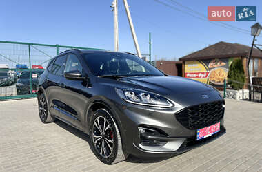 Внедорожник / Кроссовер Ford Kuga 2020 в 