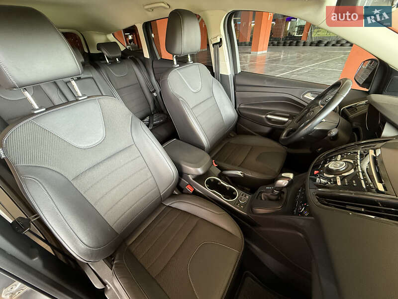 Внедорожник / Кроссовер Ford Kuga 2013 в Львове