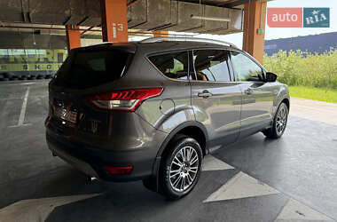 Внедорожник / Кроссовер Ford Kuga 2013 в 