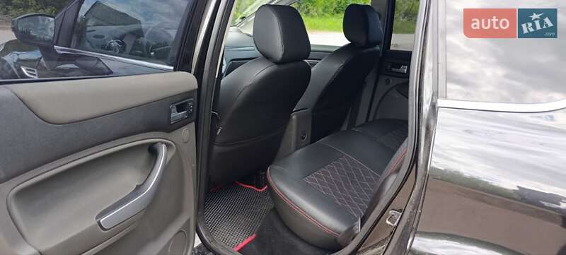 Внедорожник / Кроссовер Ford Kuga 2012 в Мене
