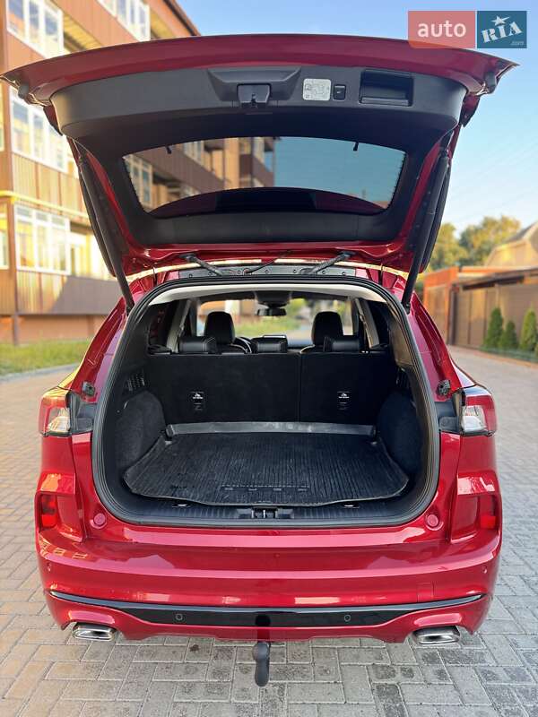 Позашляховик / Кросовер Ford Kuga 2020 в Києві