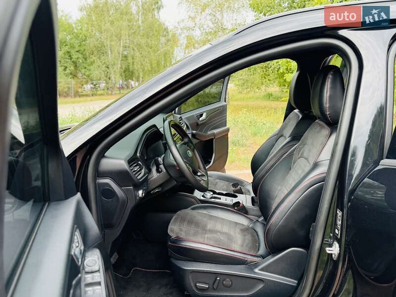Внедорожник / Кроссовер Ford Kuga 2022 в Лохвице
