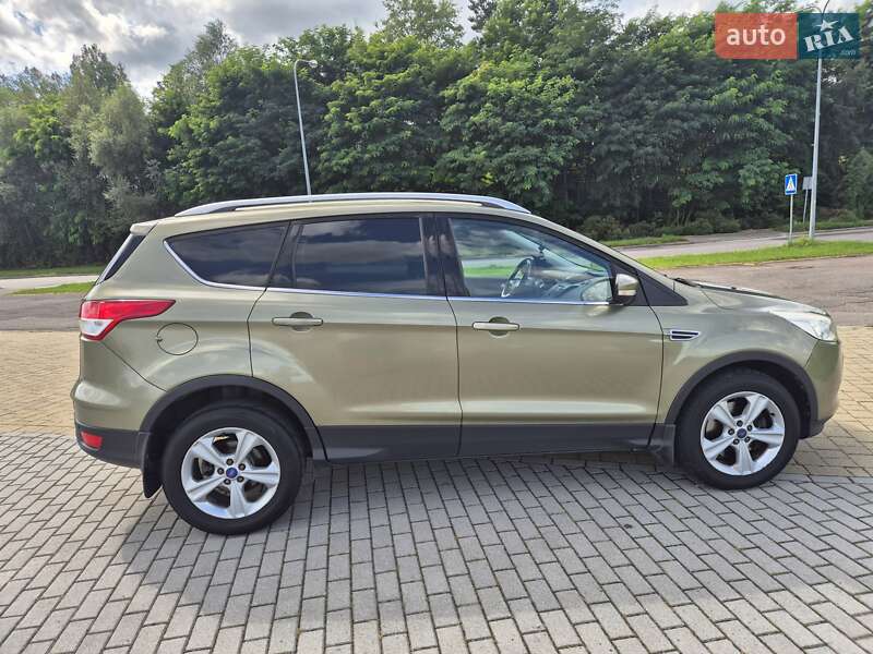 Позашляховик / Кросовер Ford Kuga 2013 в Львові