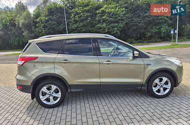 Внедорожник / Кроссовер Ford Kuga 2013 в 