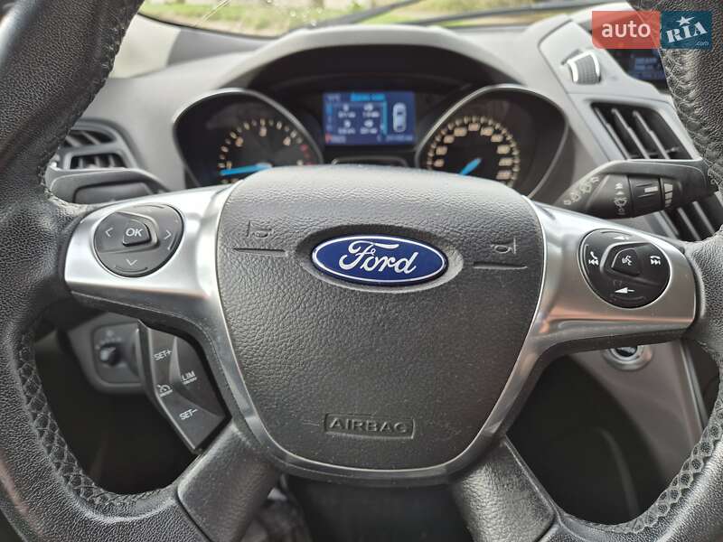 Позашляховик / Кросовер Ford Kuga 2013 в Львові