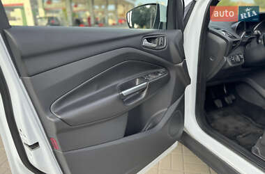 Внедорожник / Кроссовер Ford Kuga 2013 в 