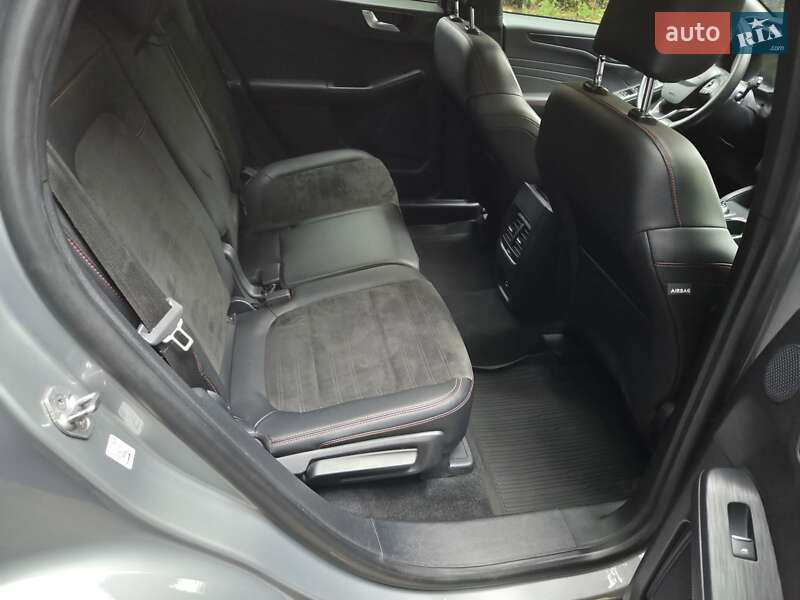 Внедорожник / Кроссовер Ford Kuga 2021 в Киеве