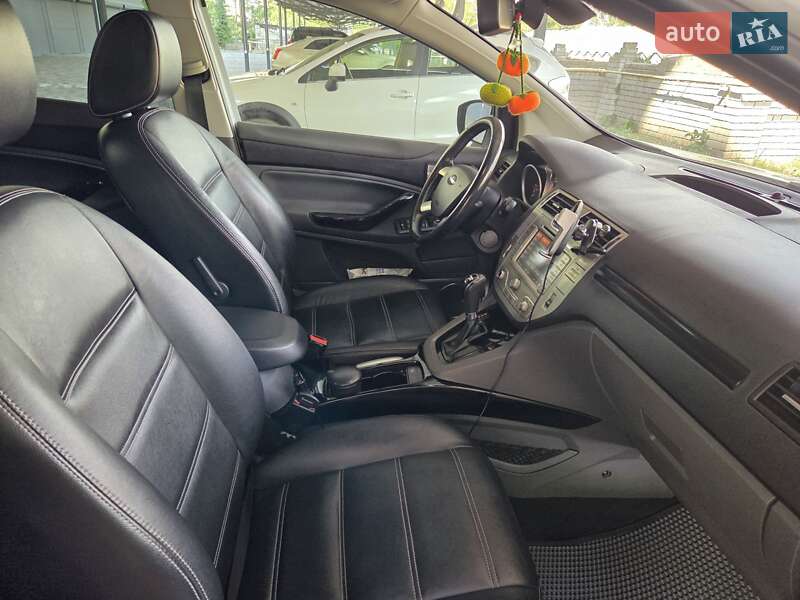 Внедорожник / Кроссовер Ford Kuga 2012 в Днепре