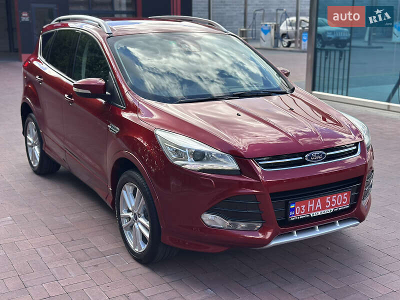 Внедорожник / Кроссовер Ford Kuga 2015 в Ровно