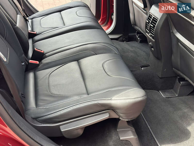 Внедорожник / Кроссовер Ford Kuga 2015 в Ровно