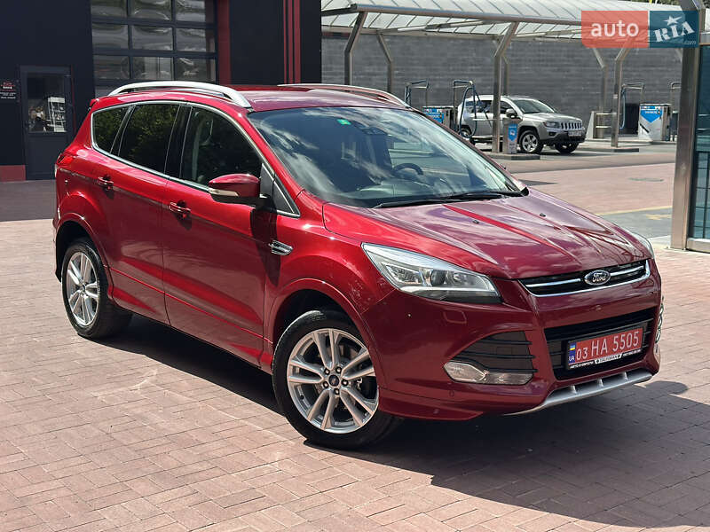 Внедорожник / Кроссовер Ford Kuga 2015 в Ровно