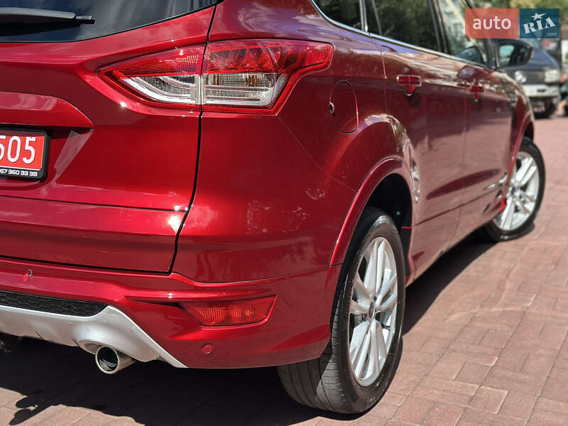 Внедорожник / Кроссовер Ford Kuga 2015 в Ровно