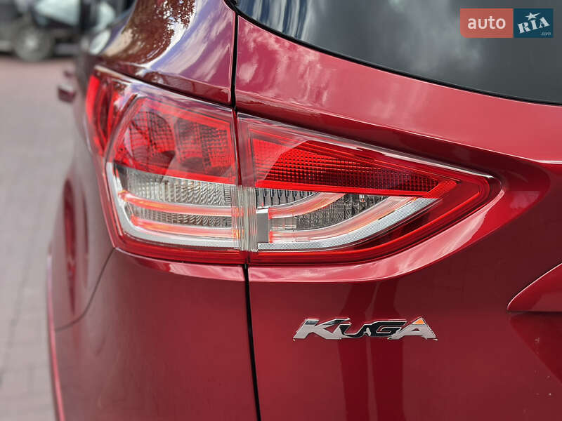 Внедорожник / Кроссовер Ford Kuga 2015 в Ровно